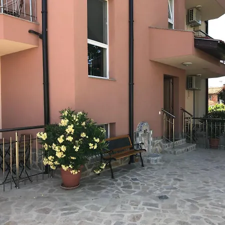 Apart Otel La 2 Tsarevo