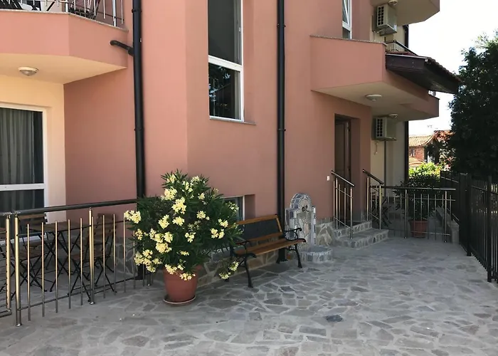 Apart-hotel La 2 Carevo