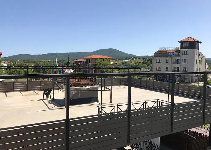 Апартхотел La 2 Царево