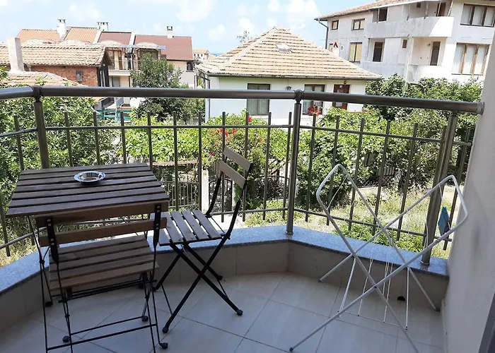 La 2 4* Царево