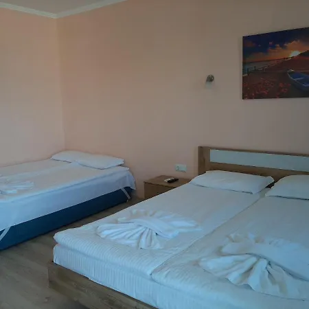 La 2 Aparthotel